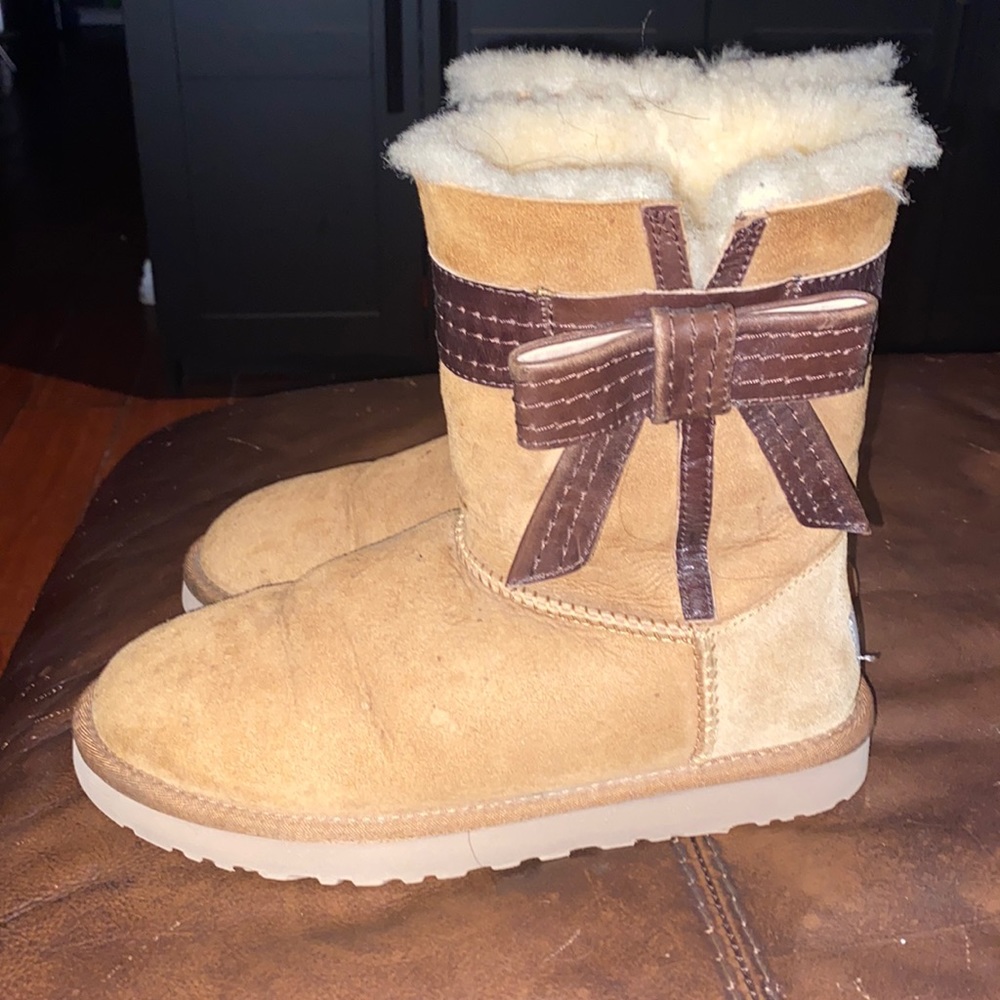 UGGS